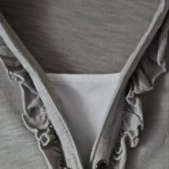 Laura Scott - Picture 4 of 7